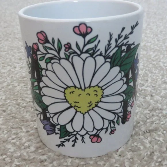 NWOT Initial "M" Floral Coffee Mug - Picture 3 of 4